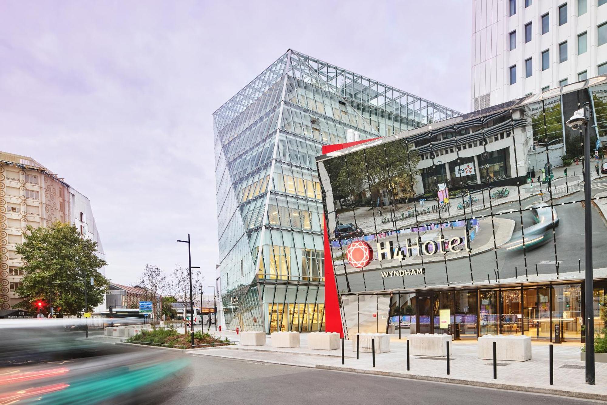 H4 Hotel Wyndham Paris Pleyel Resort Σαιν-Ντενί Εξωτερικό φωτογραφία